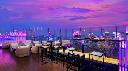 Henshin-Rooftop Bar